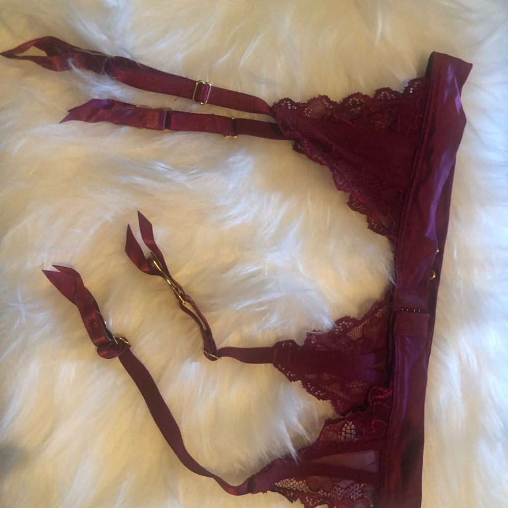 Victoria’s Secret Garter belts. NWOT - Picture 4 of 9